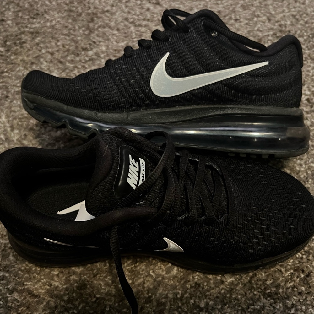Solid black Nike AIr Max size 6.5 running shoes.